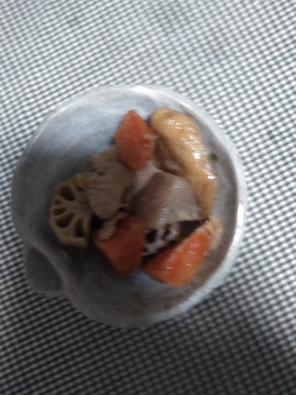 ほっくり里芋とれんこんと人参の煮物♡
