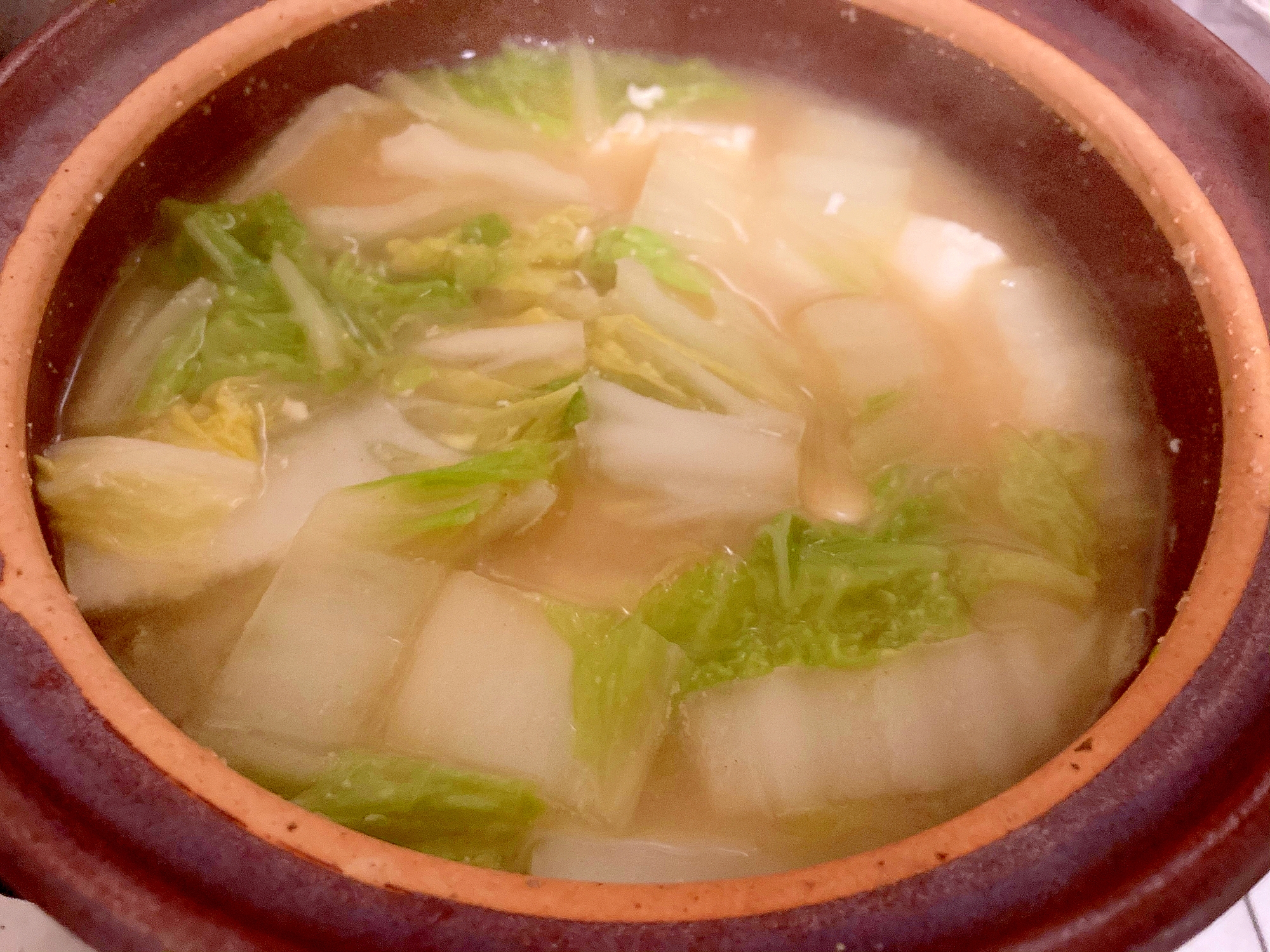 白菜たっぷり！土鍋でお味噌汁