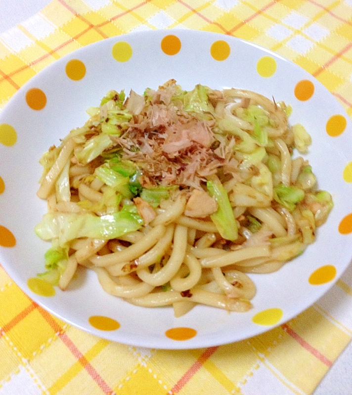 だしが香る♪ツナ入り焼きうどん