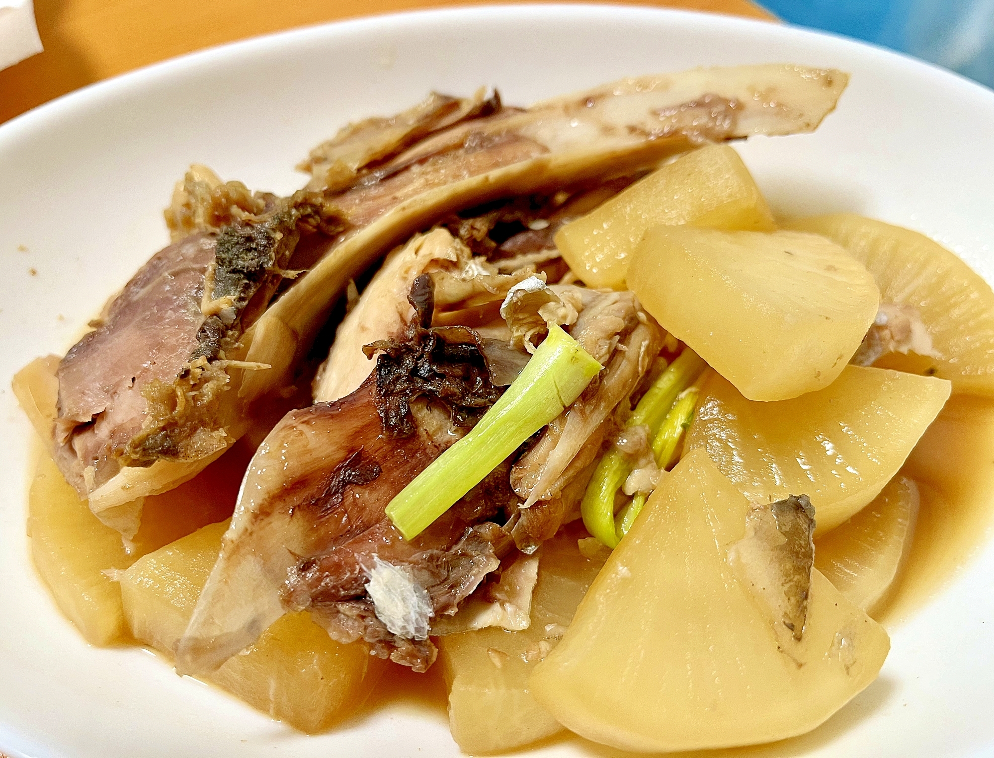 8. 大根とマグロのカマの煮付け