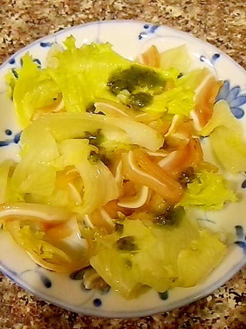 ミミガーとレタスの炒め物