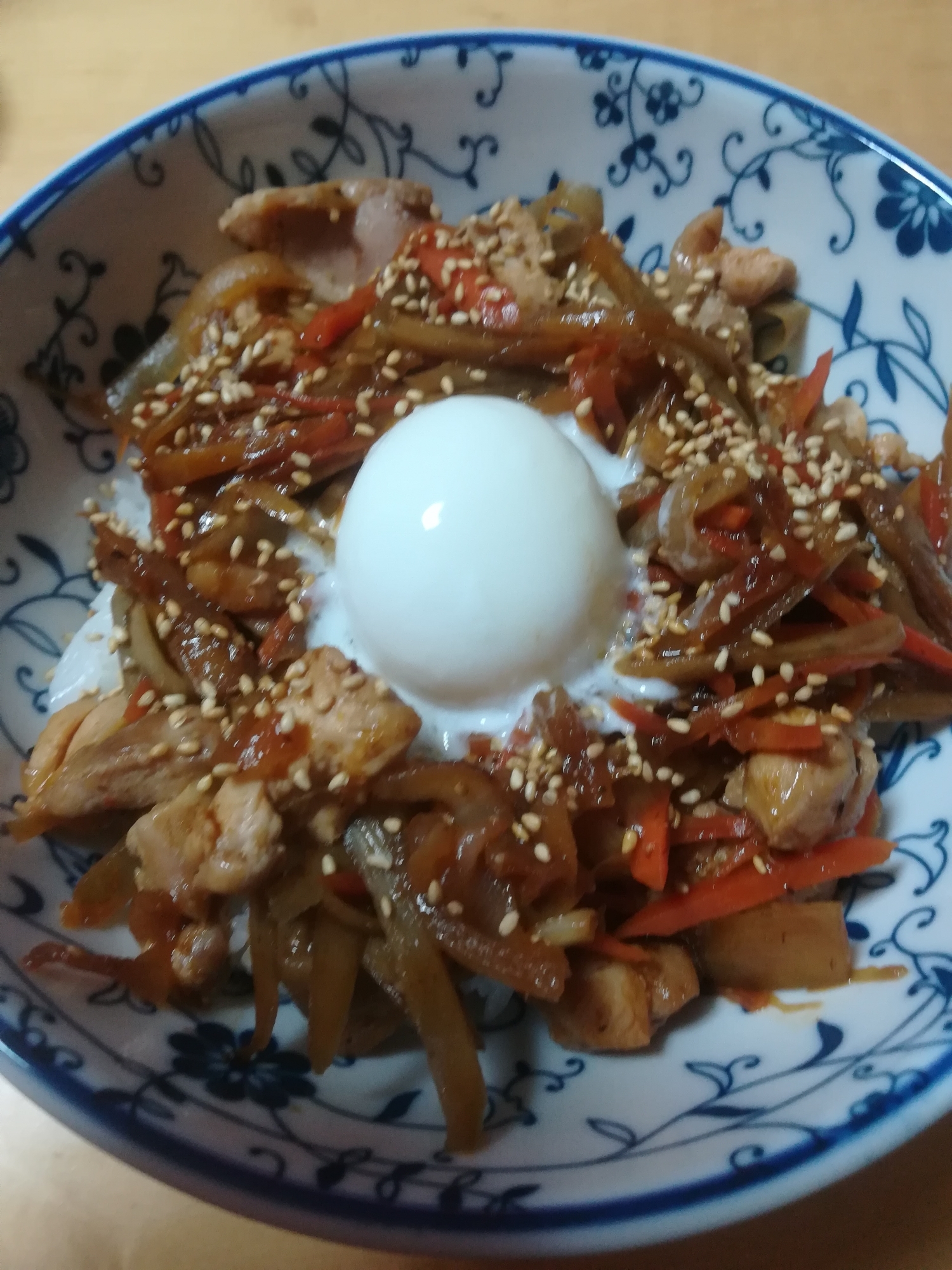 きんぴらリメイク鶏もも丼ぶり