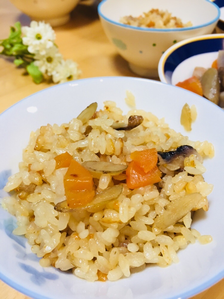 本格的な味！実は残りものでパパッと炊き込みご飯♪