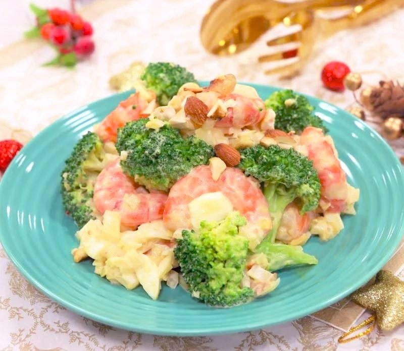 デリ風★海老タルタルとブロッコリーのナッツサラダ