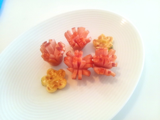 ウインナーの飾り切り カーネーション レシピ 作り方 By Metalco 楽天レシピ ウインナーの飾り切り カーネーション レシピ 作り方 By Metalco 楽天レシピ