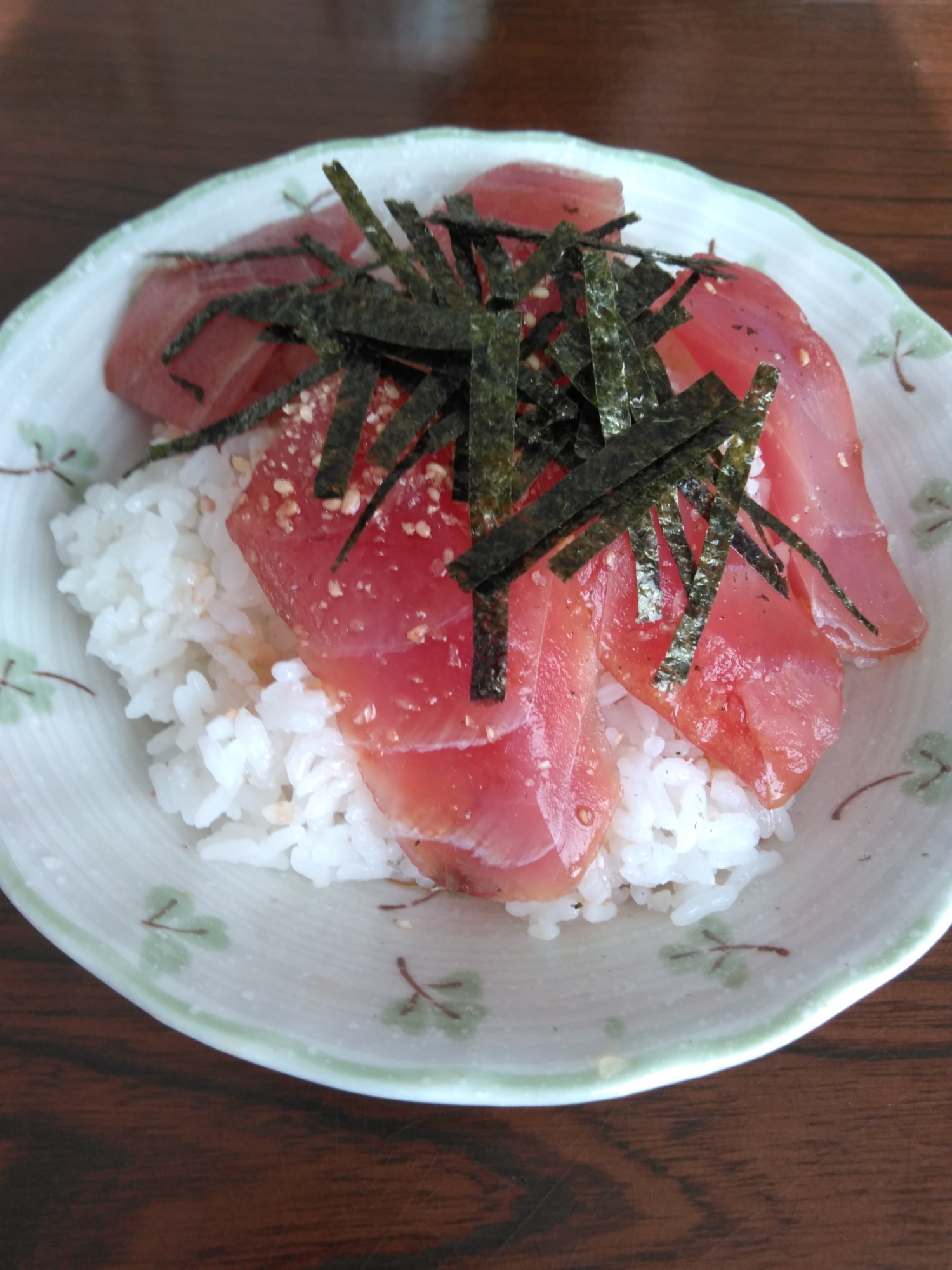 マグロの黄身しょうゆづけ丼