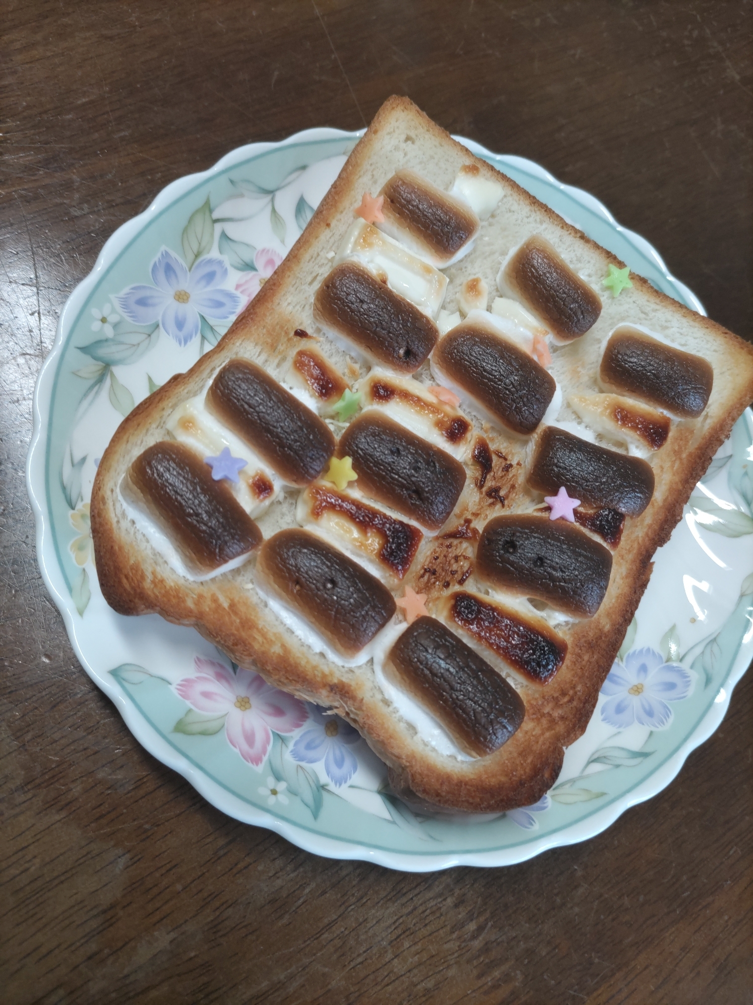 ホワイトチョコとマシュマロトースト