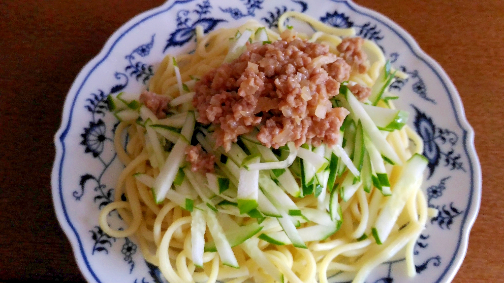 肉味噌の冷やし麺