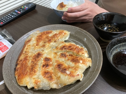 パリパリ羽根つき餃子