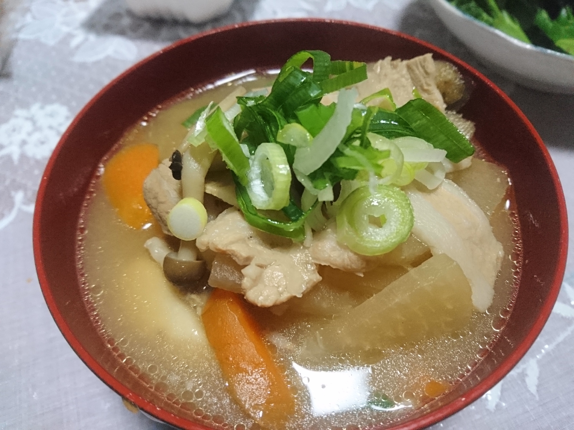 里芋とバラ肉の豚汁 レシピ 作り方 By あやめぇ 楽天レシピ