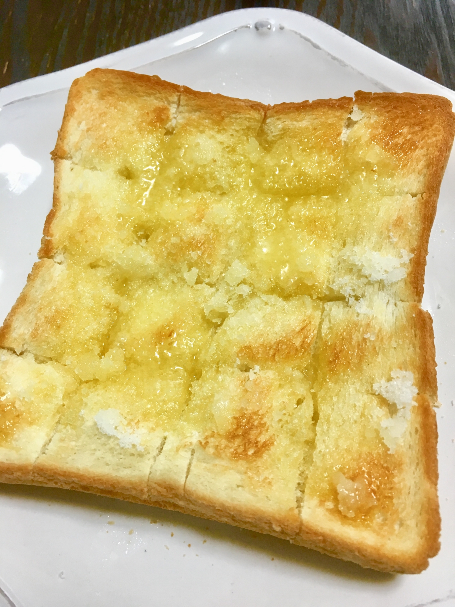 毎朝☆じゅわ〜バターシュガートースト