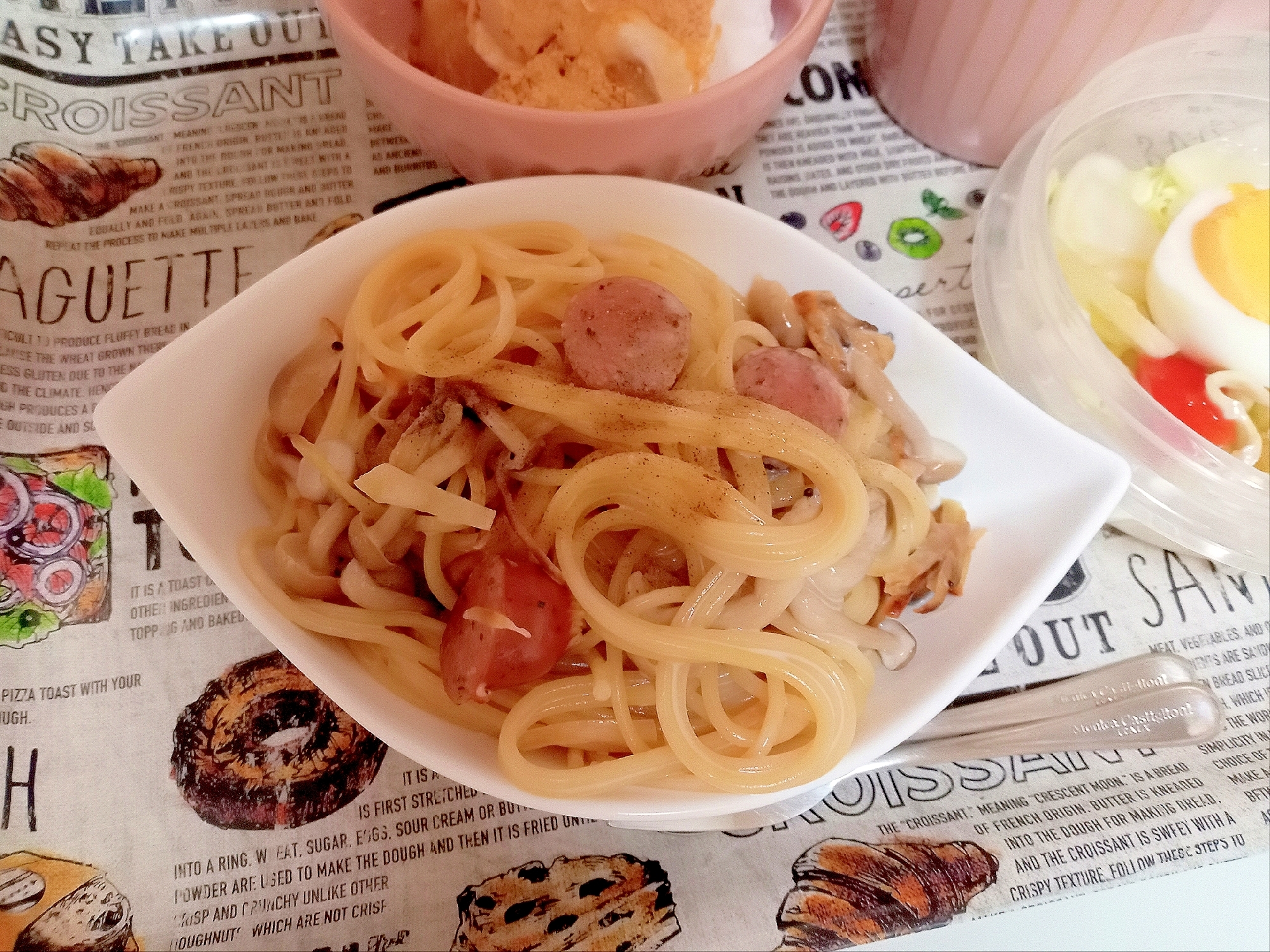 ウインナーとしめじのクリームパスタ