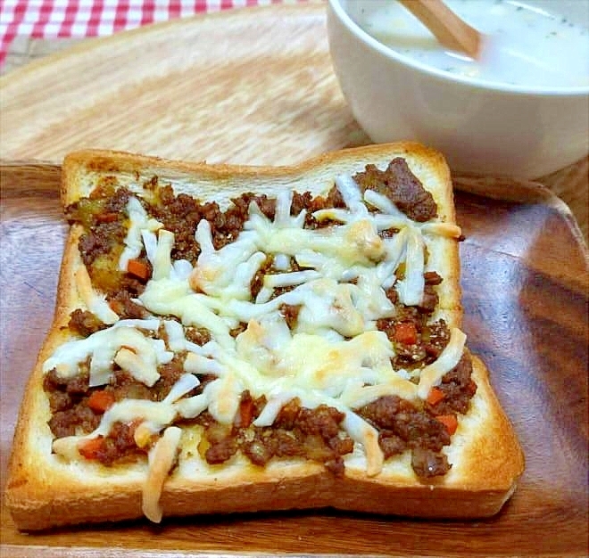キーマカレーで作るカレートースト