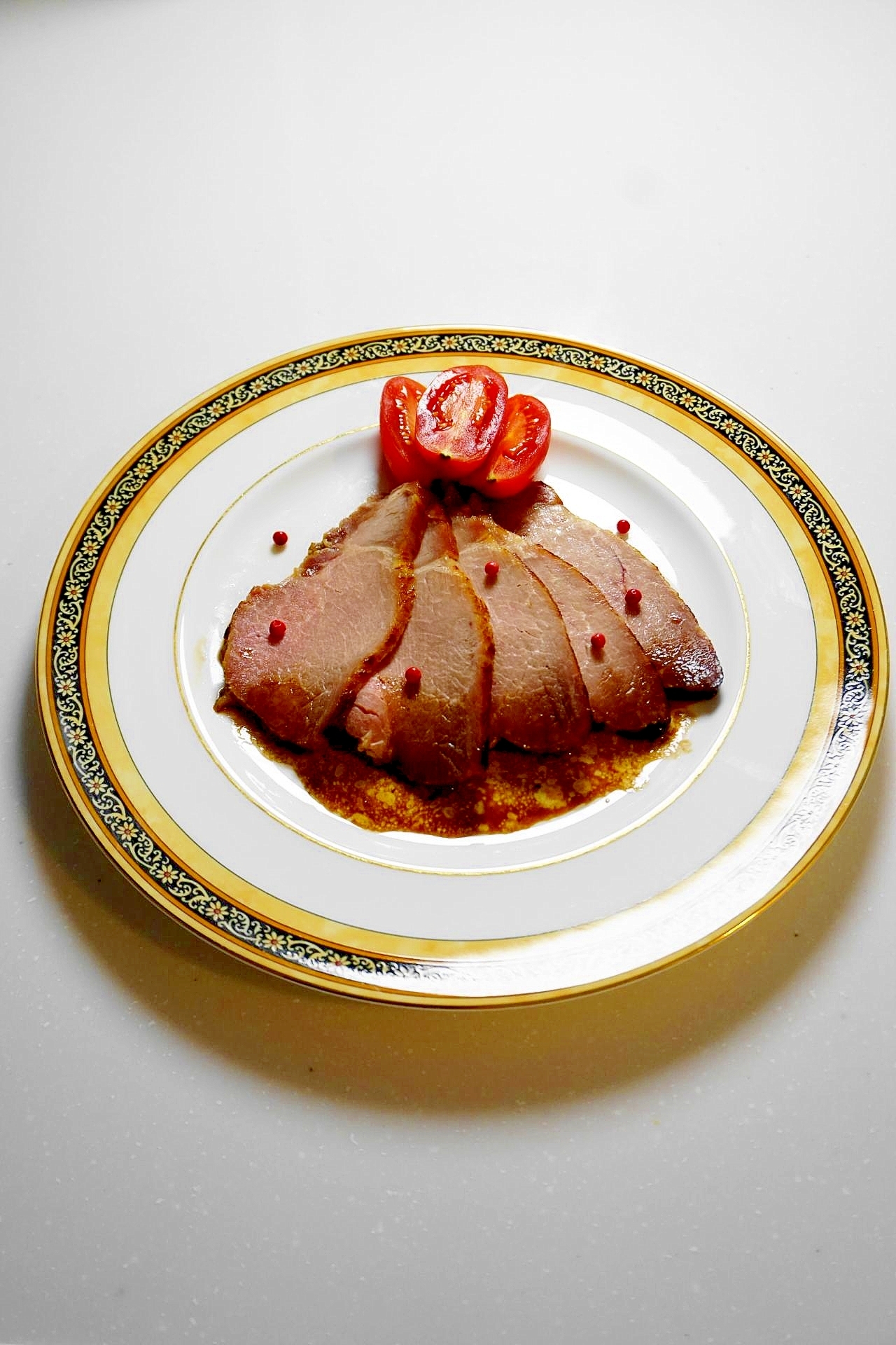 塩麹でジューシーでコク深い味わいに！ローストポーク