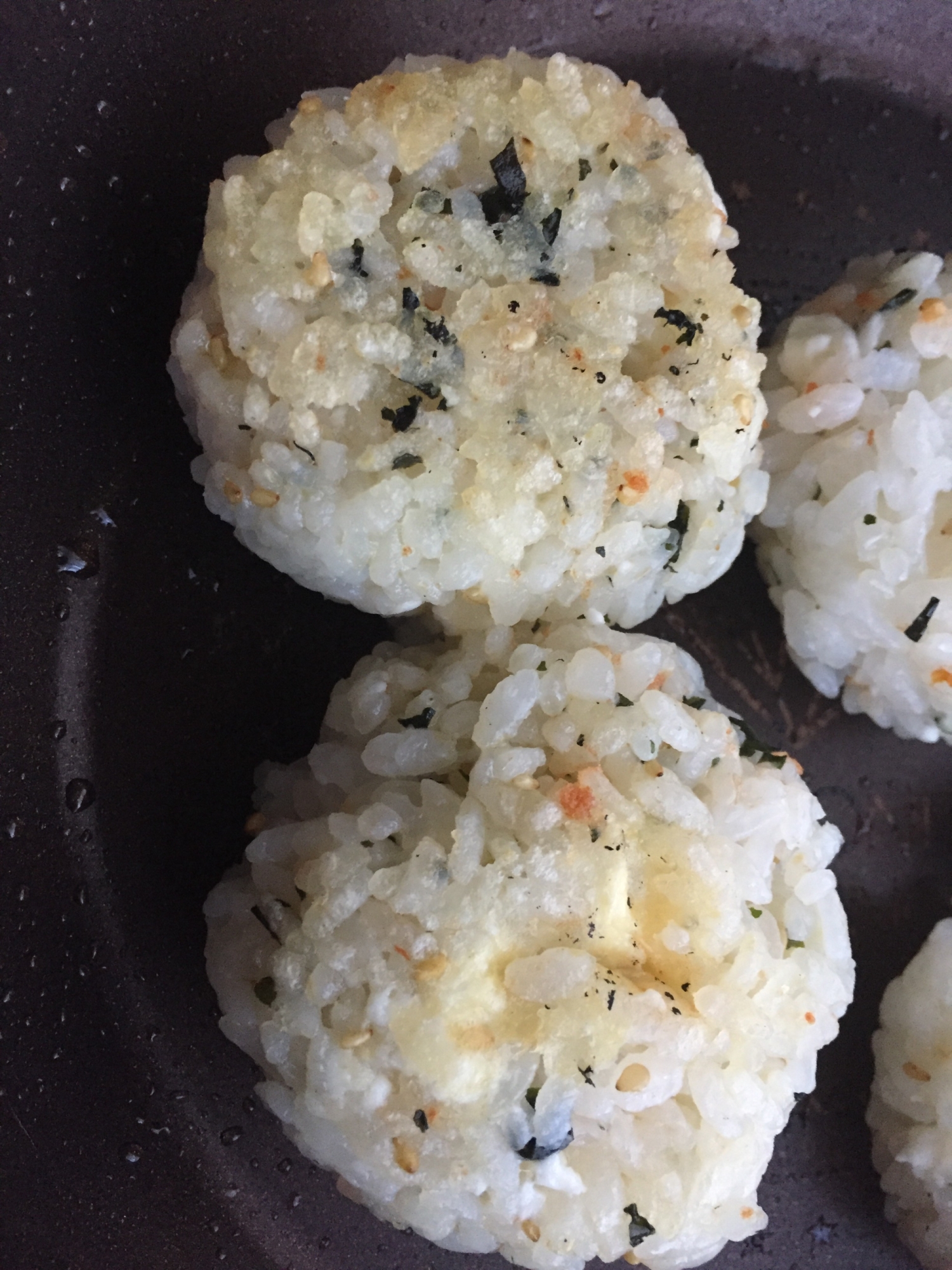 ふりかけとチーズの焼きおにぎり