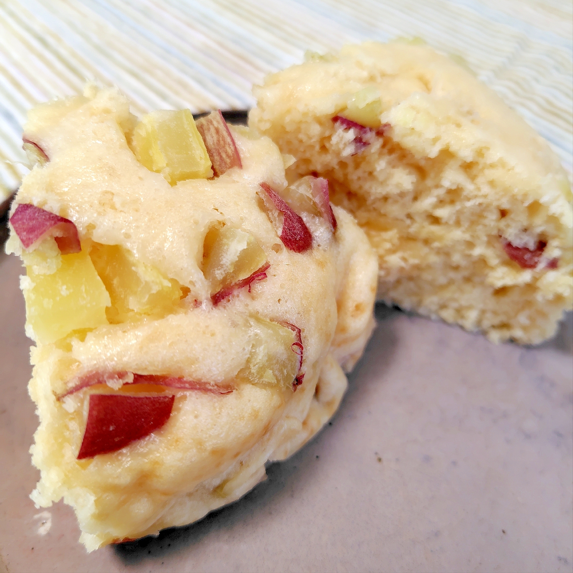 ホットケーキミックス粉でフワフワ芋蒸しパン