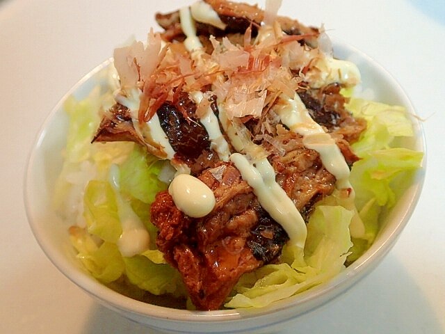 マヨおかかで レタスとさんま蒲焼のっけてご飯 レシピ・作り方 by ぷ