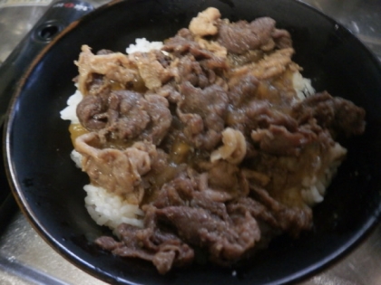 牛肉が少し足りなくて豚肉を足して作るレシピを探してたどり着きました。違和感も無くチャレンジして良かったです。ごちそうさまでした。^^