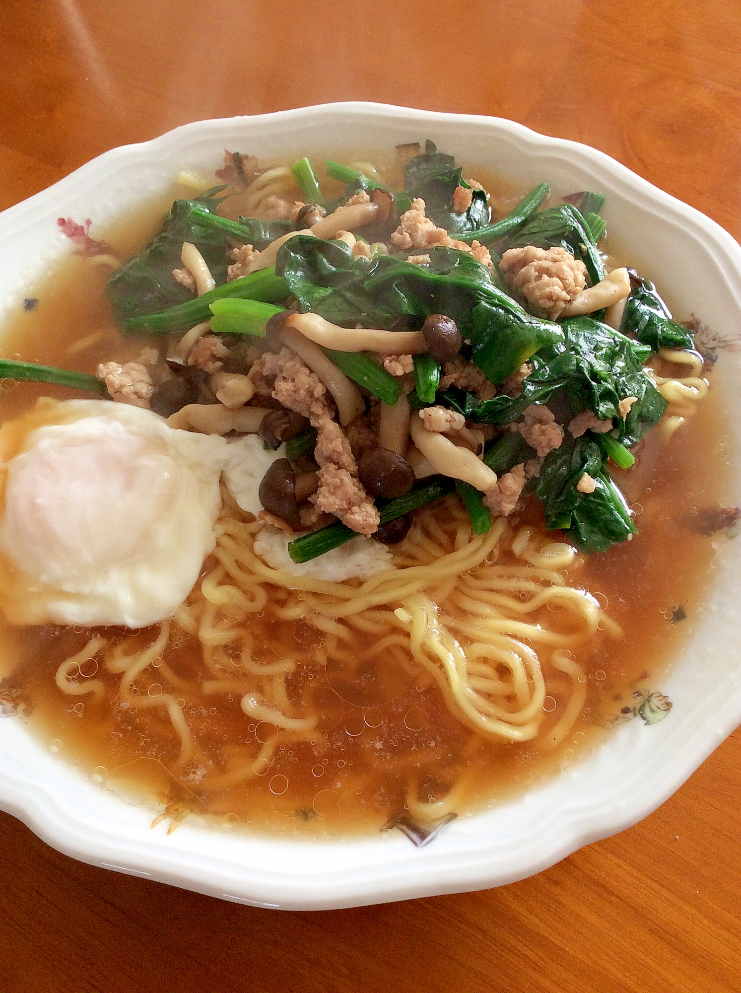 ひき肉ほうれん草しめじラーメン