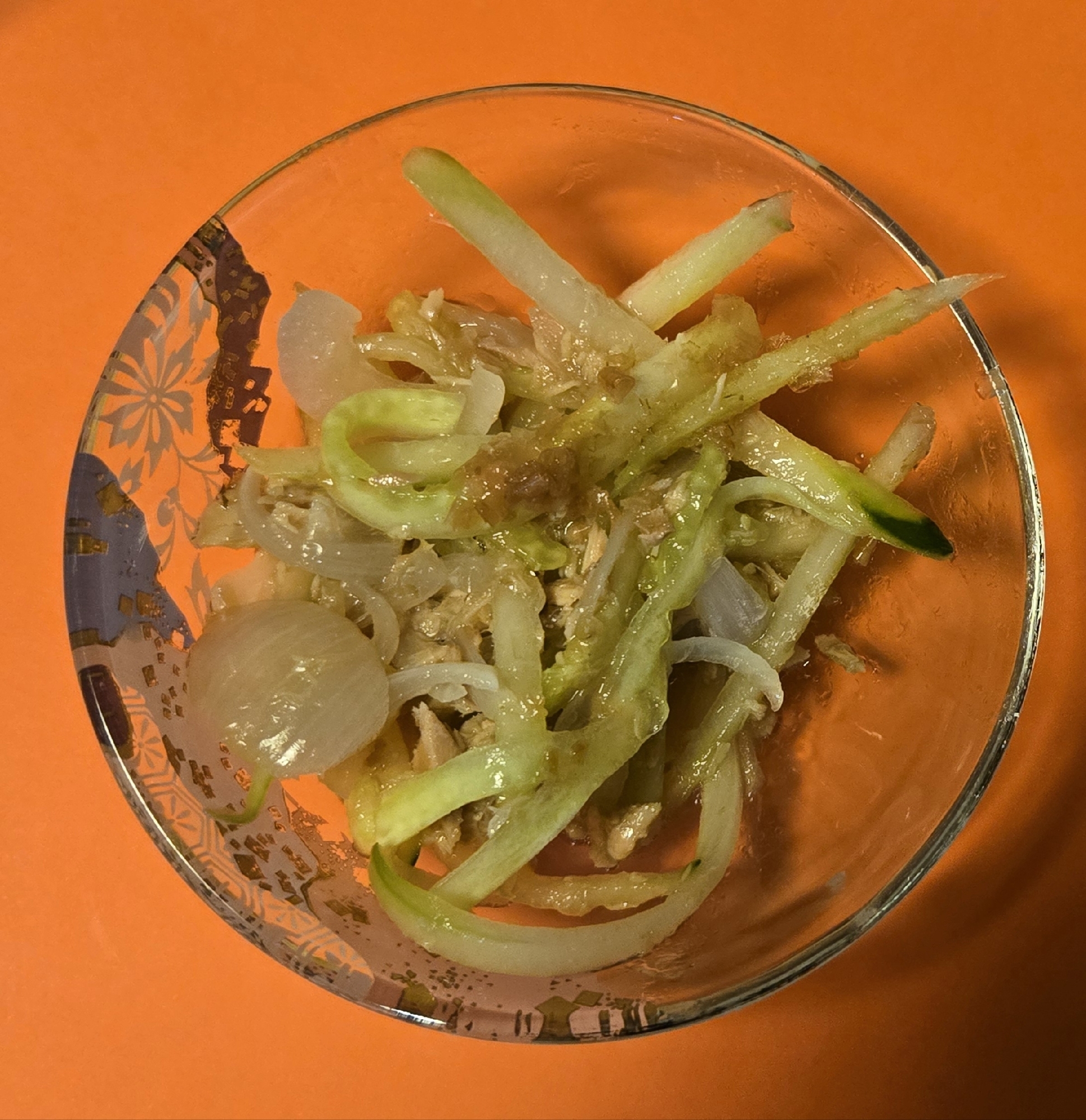 甘口サッパリ♪赤玉キュウリ夏サラダ