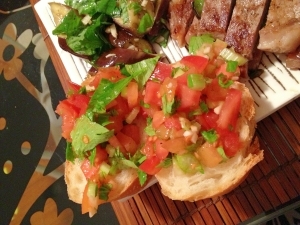 トマトとセロリのトッピング バケット