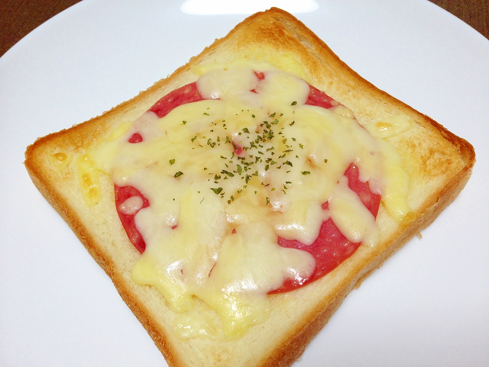 朝食に☆ボロニアソーセージのチーズトースト