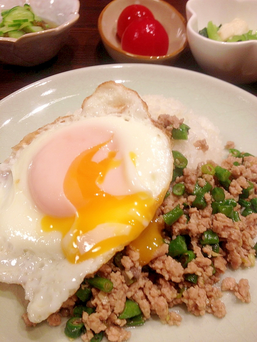 ささげ（インゲン）豚ひき肉のアジアン炒め