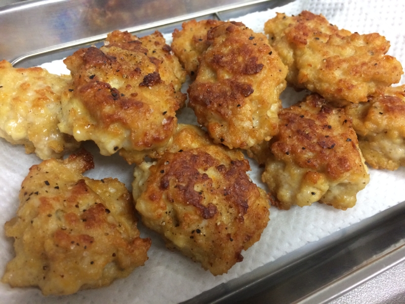 鶏胸肉を木綿豆腐でかさ増しヘルシー唐揚げ☆