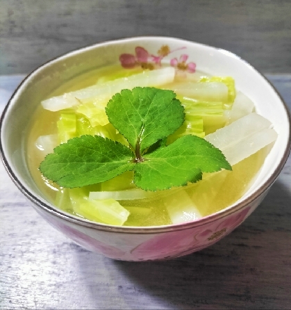 大根*キャベツ*三つ葉のお味噌汁