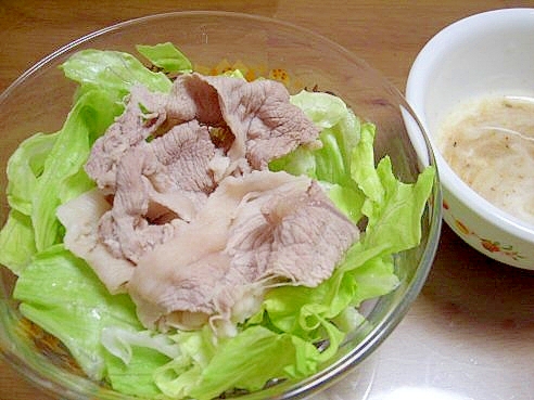 うま塩ドレッシングで豚肉のホットサラダ