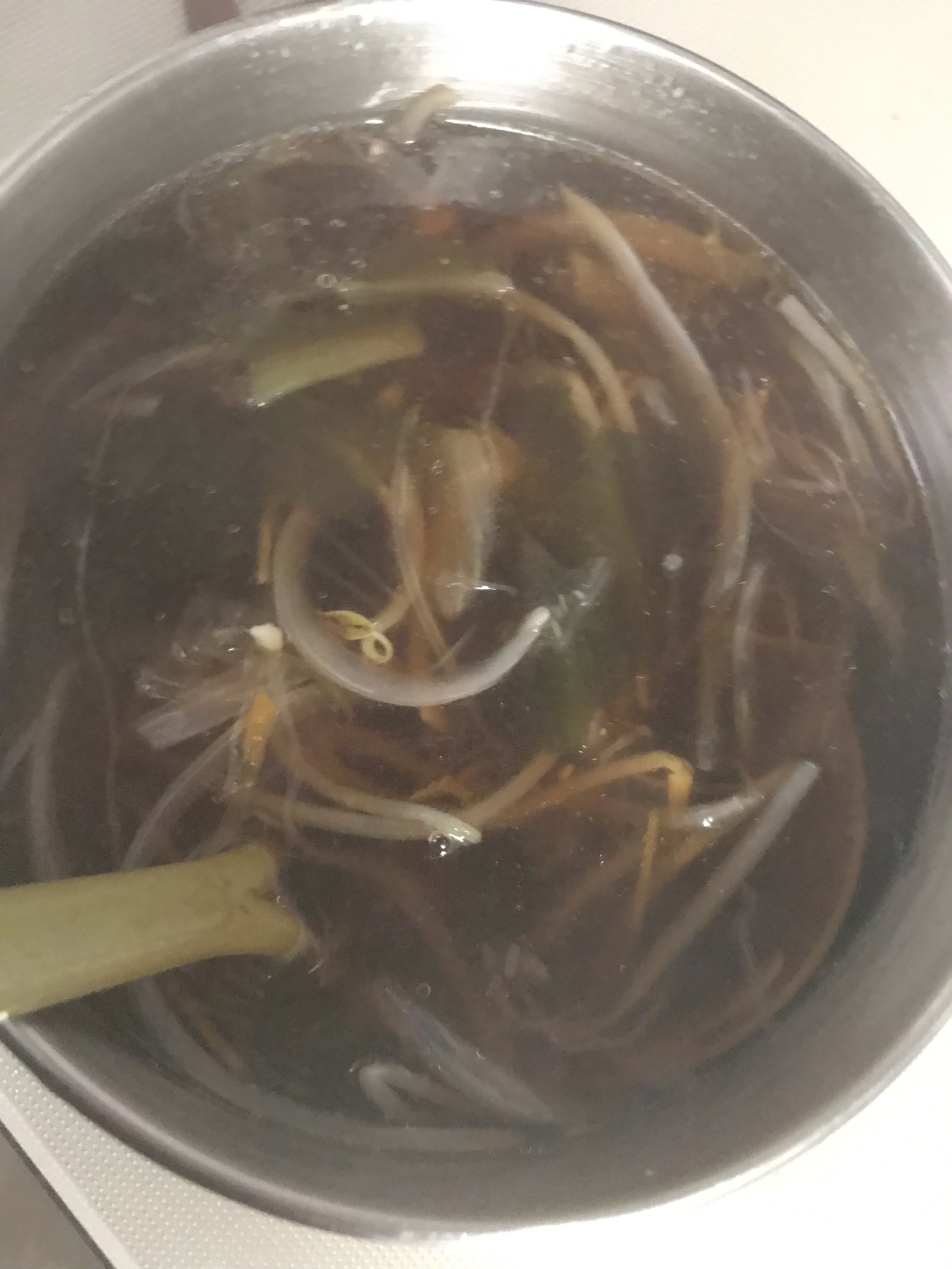 たっぷり野菜の醤油ラーメンスープ