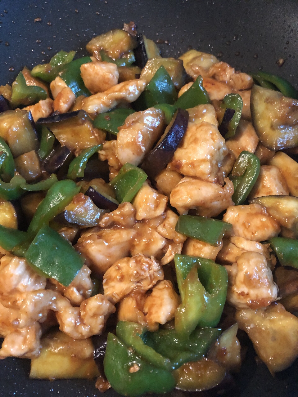 夏野菜とチキンの甘味噌炒め