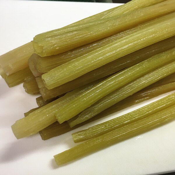 山ふきのアク取り 下処理 レシピ 作り方 By Aki Baaachan 318 楽天レシピ 山ふきのアク取り 下処理 レシピ 作り方 By Aki Baaachan 318 楽天レシピ