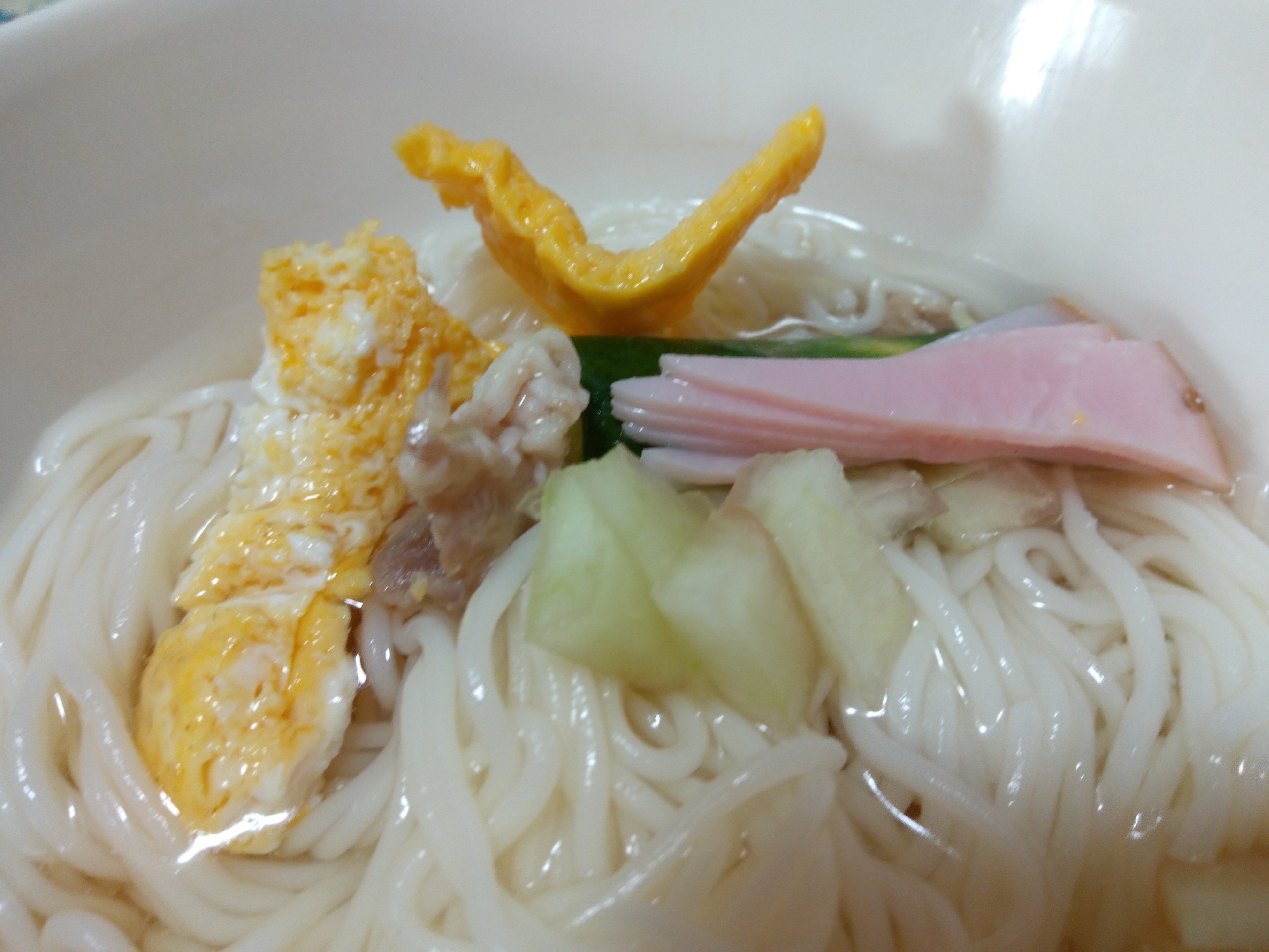 きゅうりとハムとスイカの皮と卵焼きをのせた素麺 レシピ 作り方 By Minie32 楽天レシピ きゅうりとハムとスイカの皮と卵焼きをのせた素麺 レシピ 作り方 By Minie32 楽天レシピ