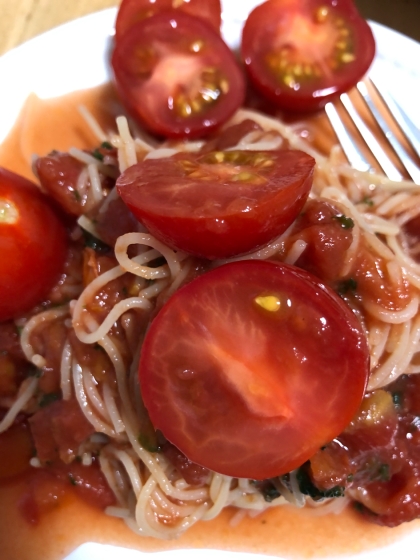 簡単☆トマト缶の冷製パスタ