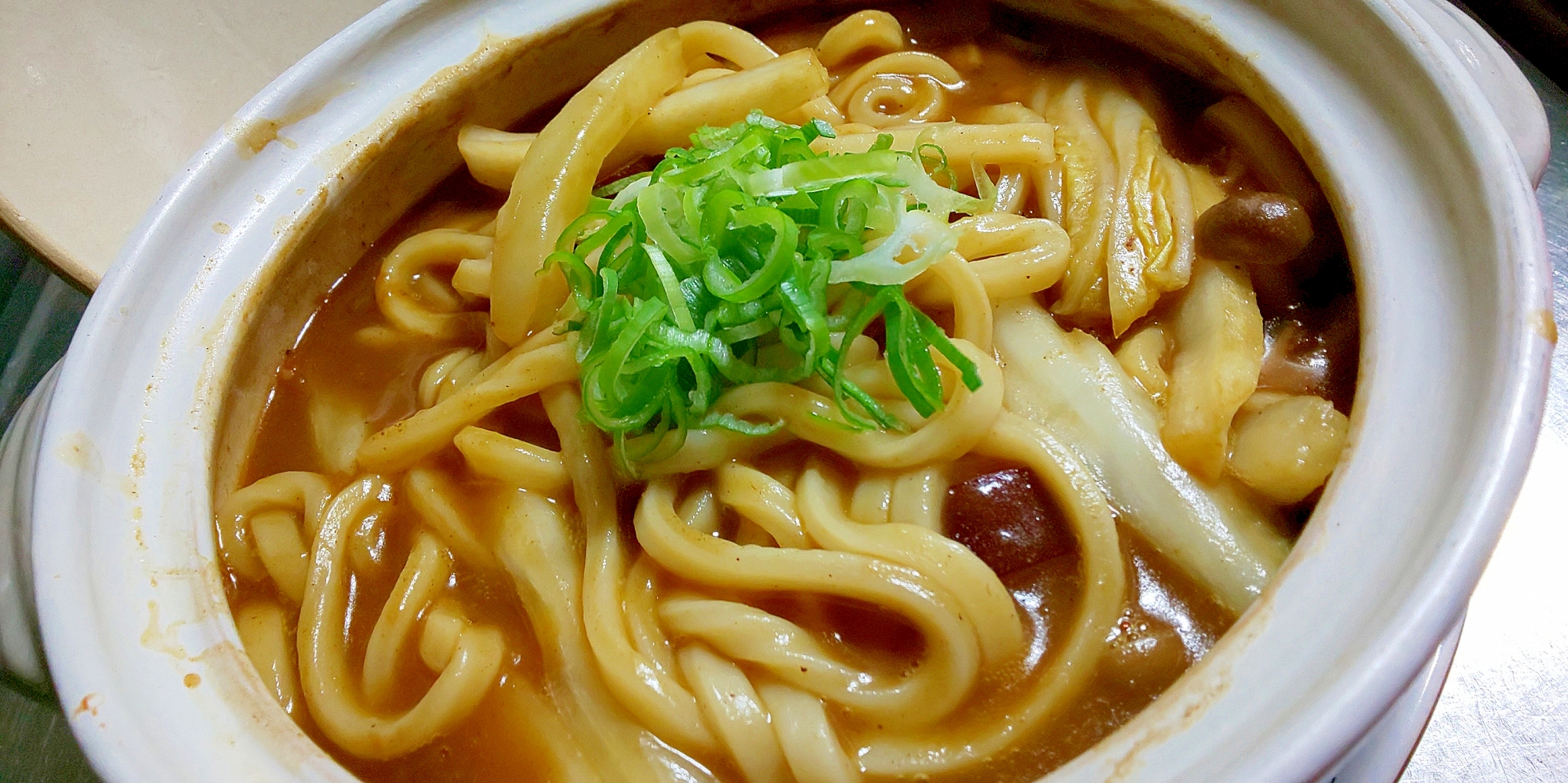 土鍋で熱々レトルトカレーうどん