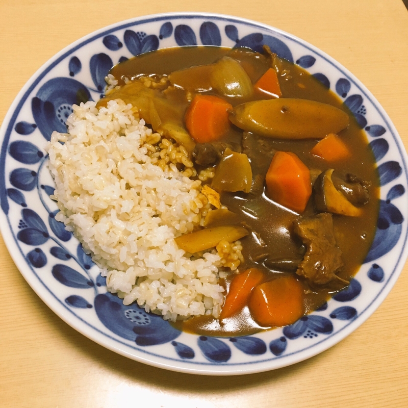 食物繊維たっぷり！ゴボウときのこたっぷりカレー