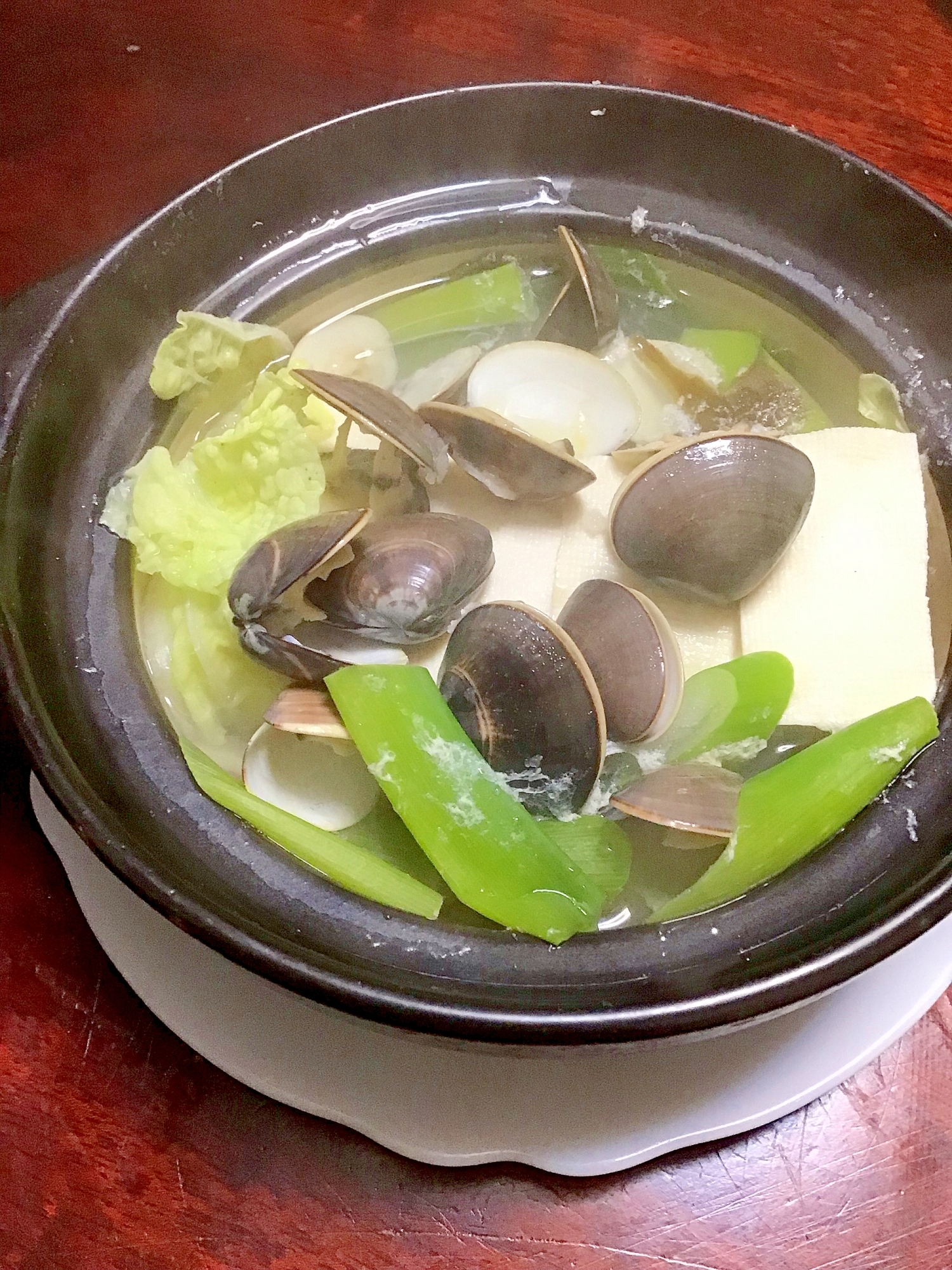 ハマグリの湯豆腐鍋。