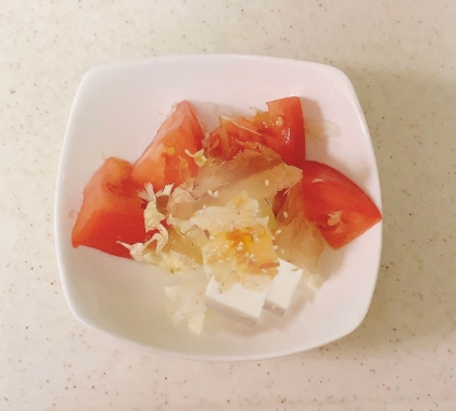 「トマト」と千切りキャベツと豆腐のサラダ☆
