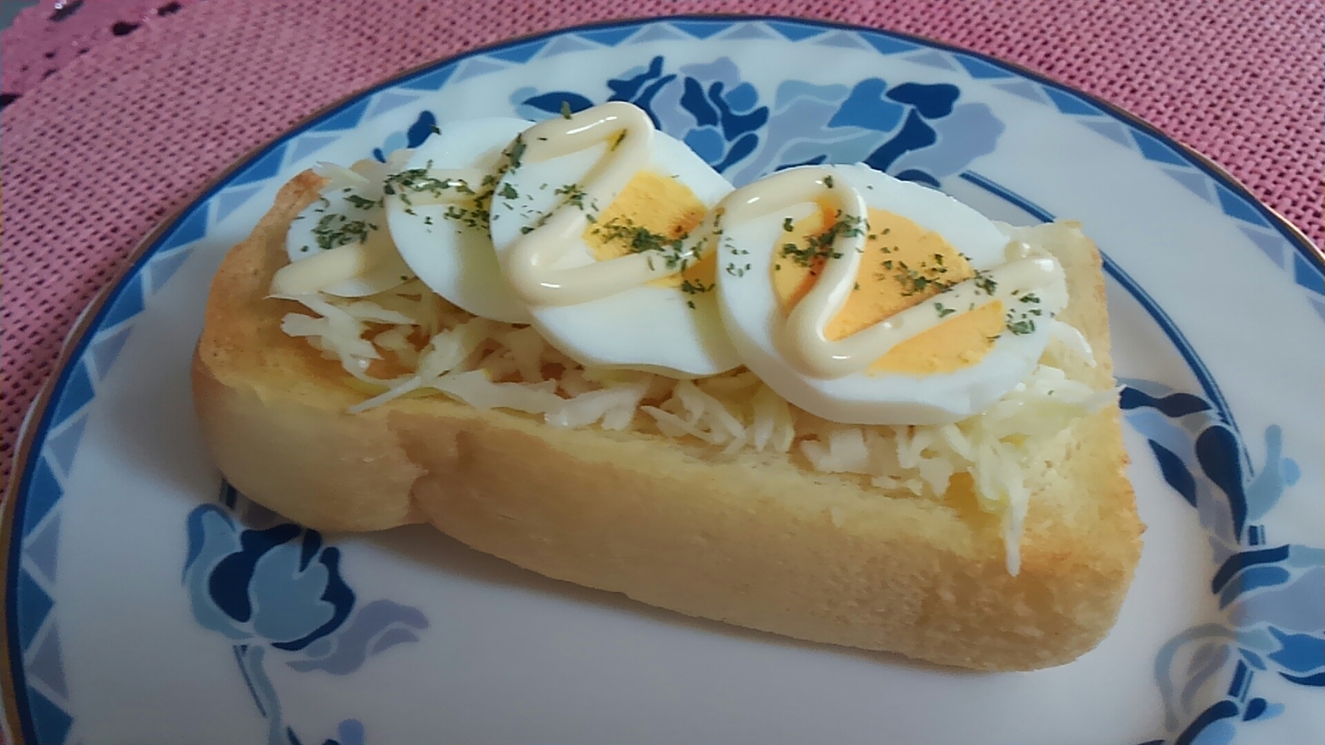 ダブルソフトで◇茹で卵とコールスローのトースト☆