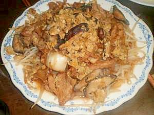 夏を乗り切ろう!もやしがたっぷり豚キムチ炒め