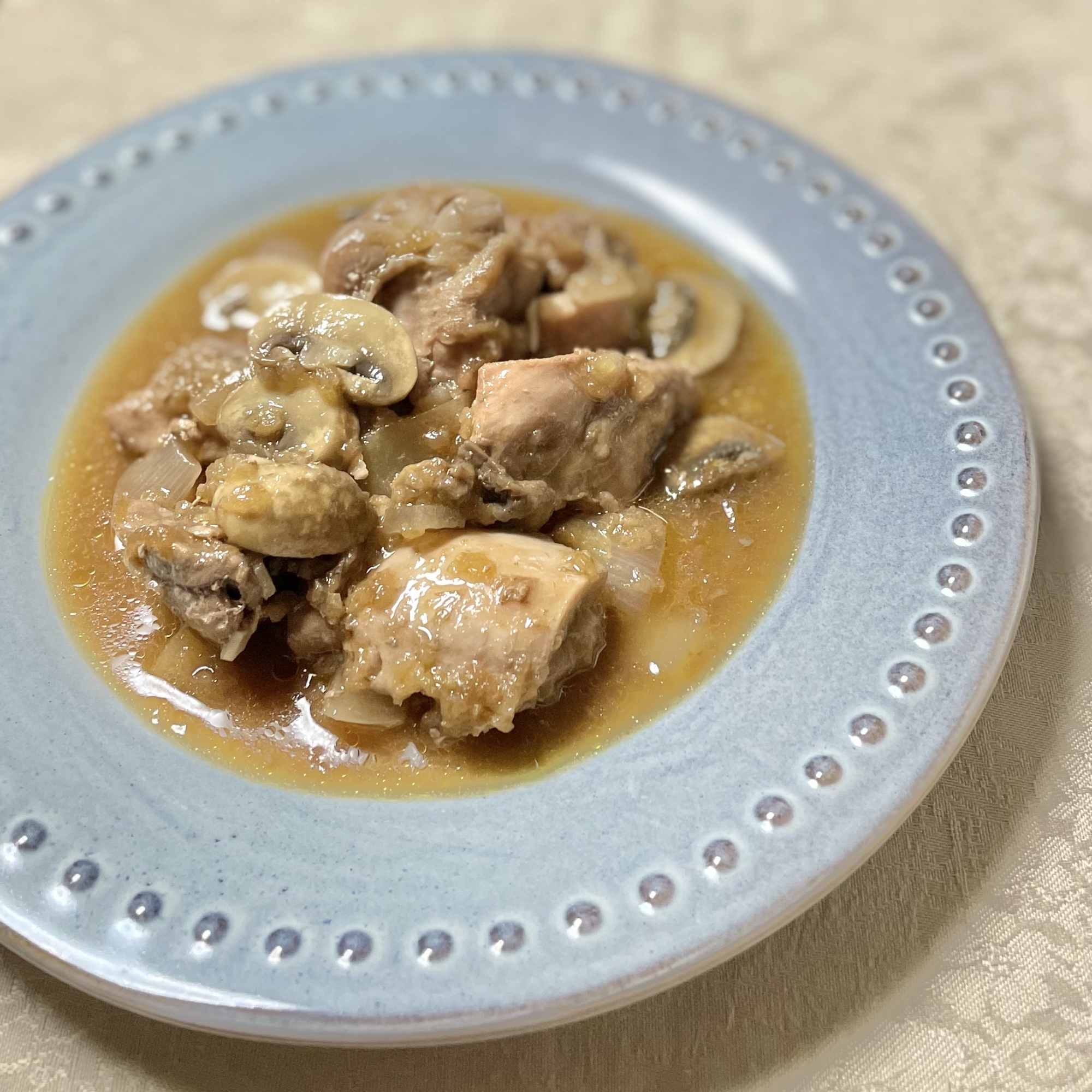 鶏肉のりんご入りワイン煮