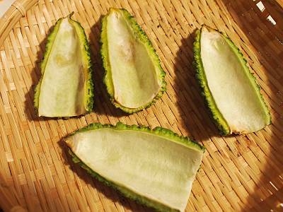 ゴーヤ♪　ゴーヤの季節も終わりだね！干し野菜って季節の野菜を楽しめるのも魅力だよね。特売の同じ野菜ばかり干してるけどね（笑）