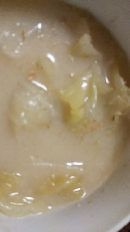 胡麻たっぷり❤︎キャベツのお味噌汁