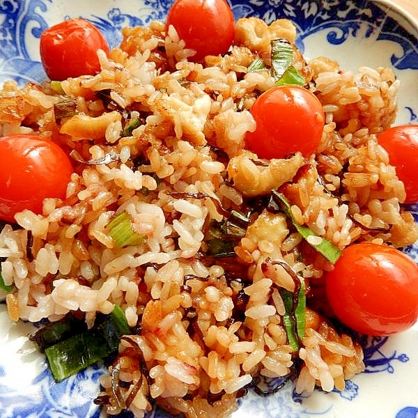 まな板なし６分！？鶏皮でも❤塩昆布チャーハン♪