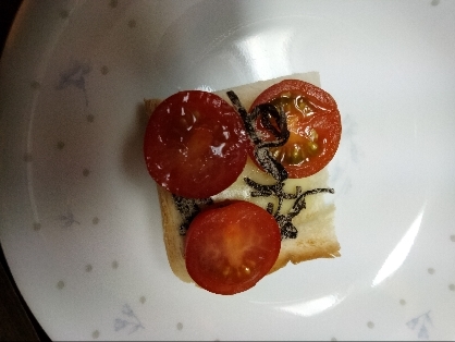 塩昆布とまとのチーズトースト