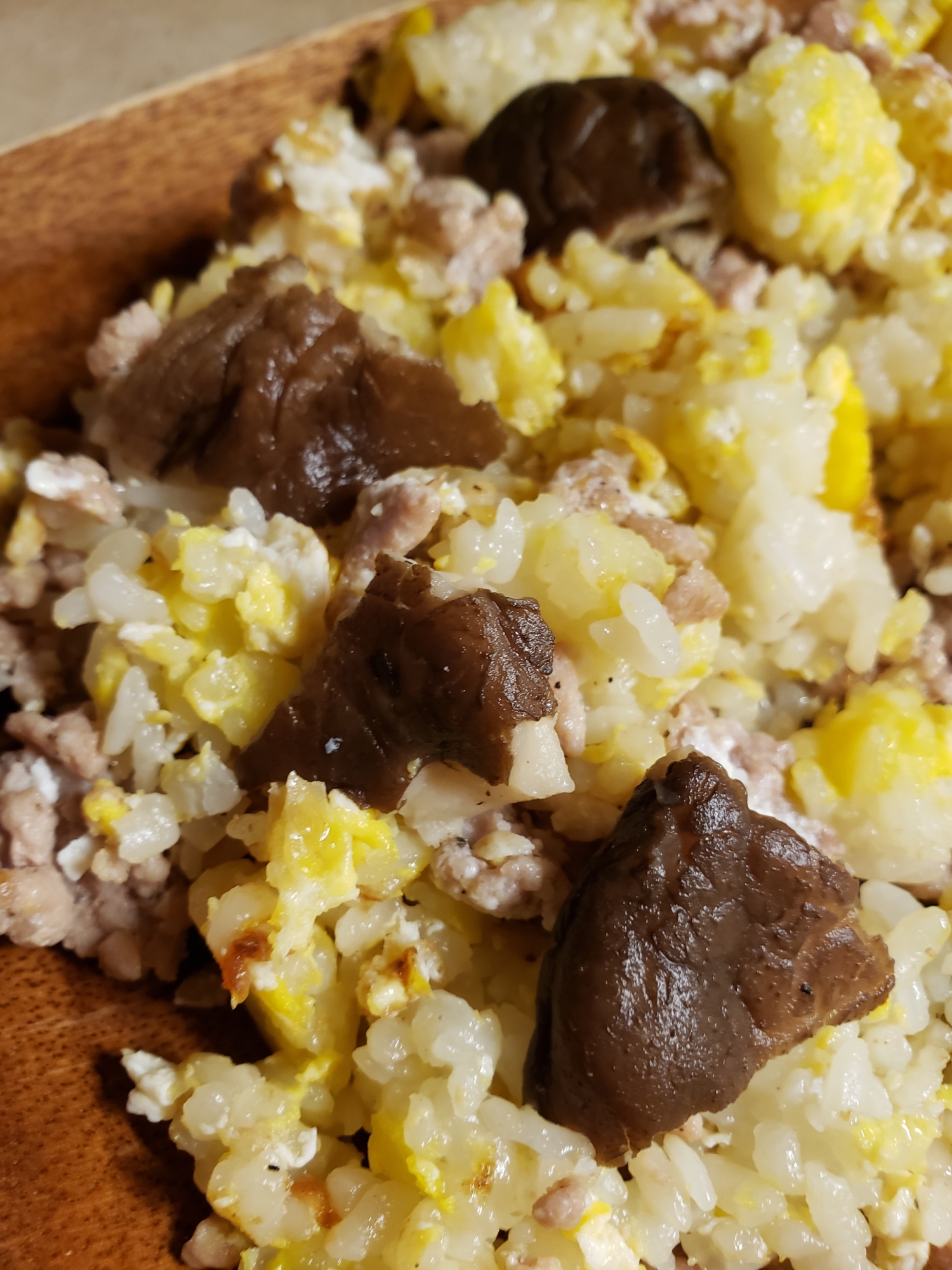 しいたけと鶏ひき肉の和風チャーハン