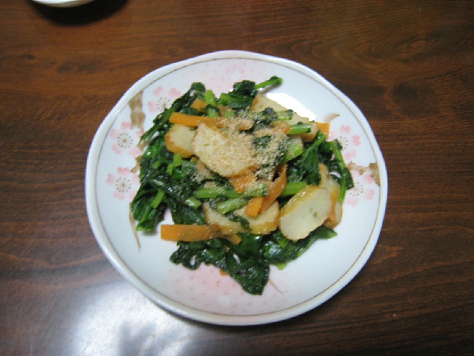 小松菜と大根葉とさつま揚げの炒め物
