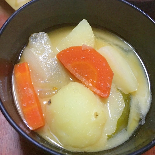 じゃがいも 人参 玉ねぎ わかめの味噌汁 レシピ 作り方 By Toku Jiro 0707 楽天レシピ じゃがいも 人参 玉ねぎ わかめの味噌汁 レシピ 作り方 By Toku Jiro 0707 楽天レシピ
