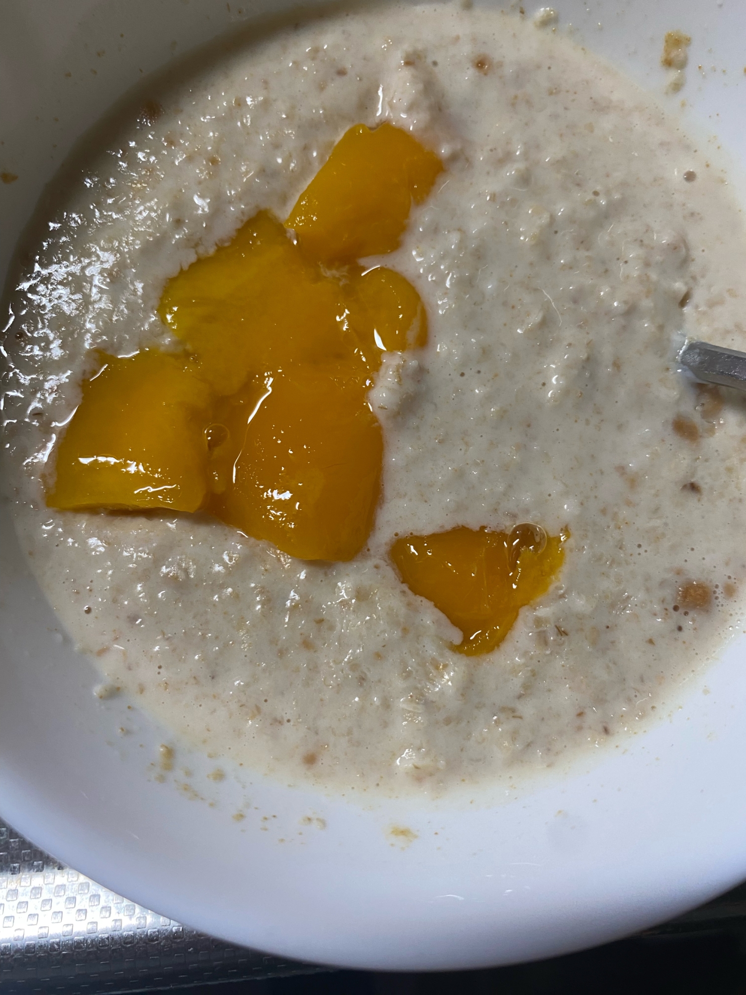 マンゴー入りオートミール